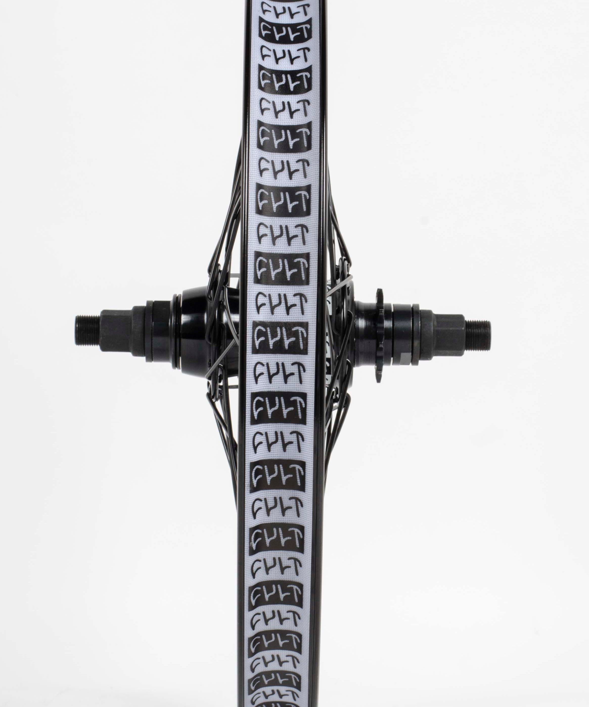 20170626_Cult_18Wheelset_2.jpg
