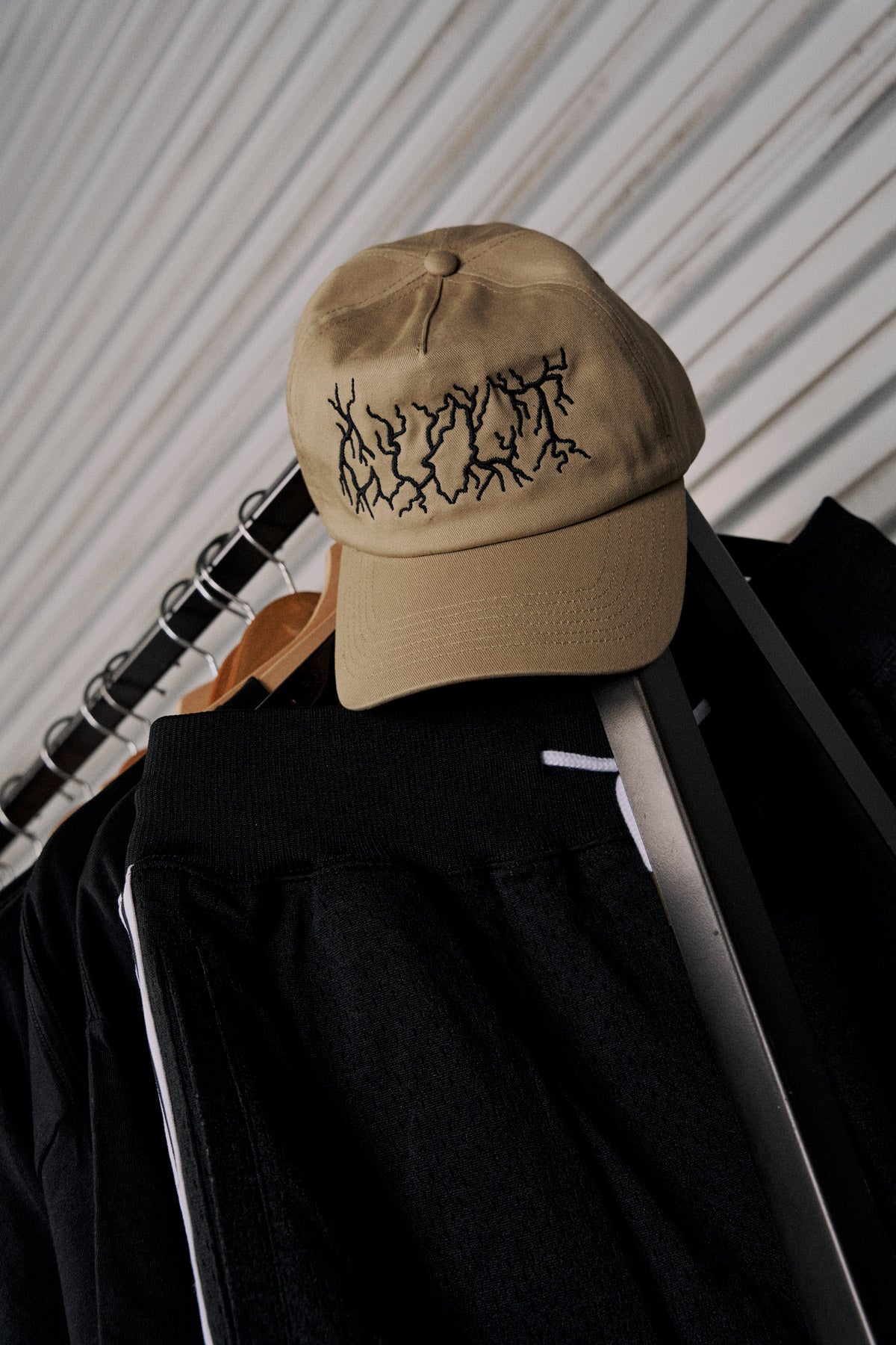 Metal Cap / beige