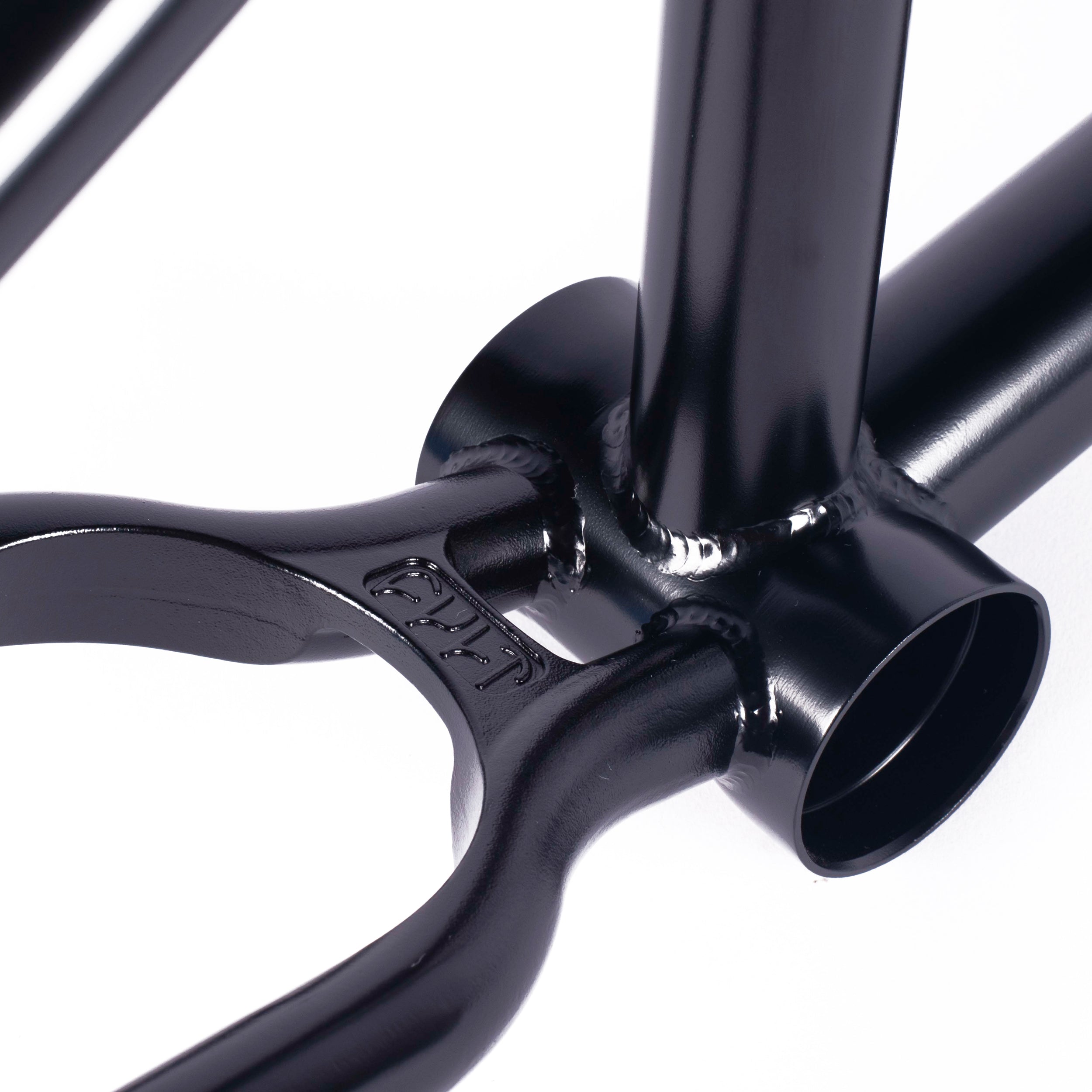 Biggie Frame / devon smillie / black