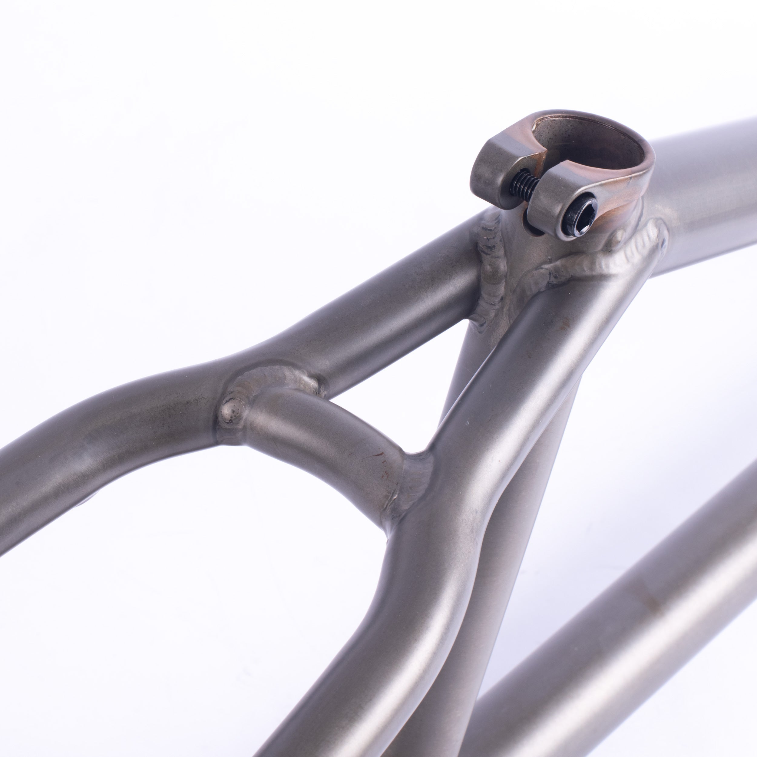 18" Hawk Juvi Frame / phosphate raw