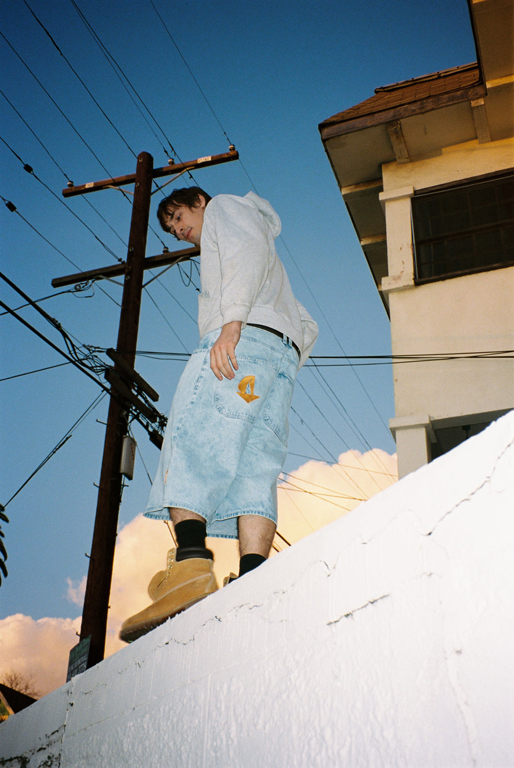 HYMN / Lazy Afternoon Denim Shorts - light wash