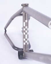 Shorty Frame / Kilian Roth / phosphate raw
