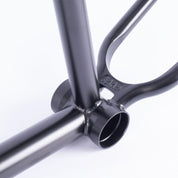 2-Short Frame / black