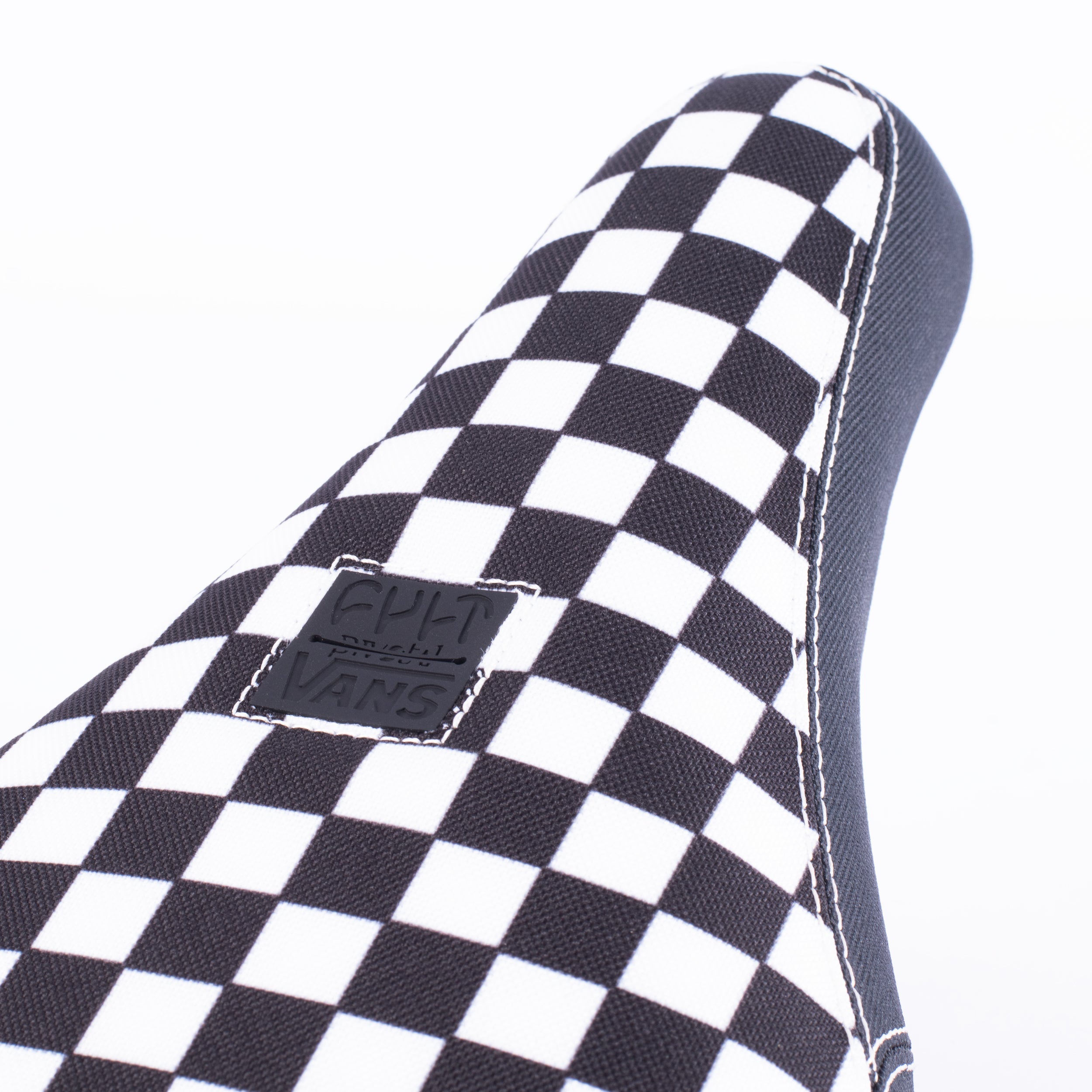 vans-slip-on-seat-checkerboard-black2_603c288a-7e7d-4270-babb-a540c9ecf681.jpg