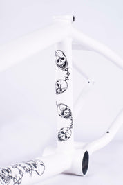 Walsh Frame / white